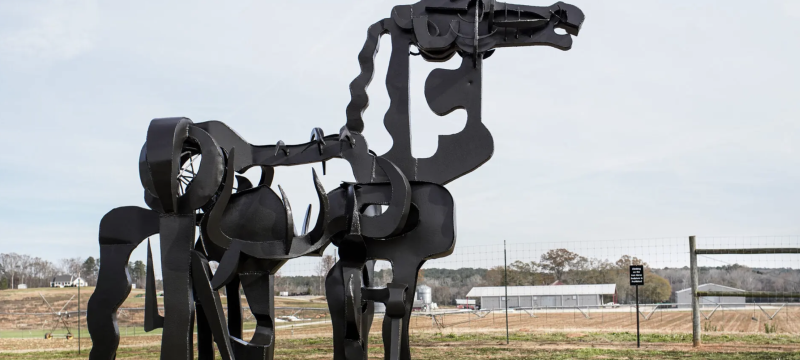 photo of horse sculpture